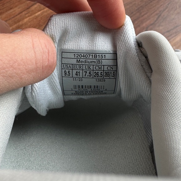 Brooks Ghost 16, 9.5 B Womens - Picture 7 of 7